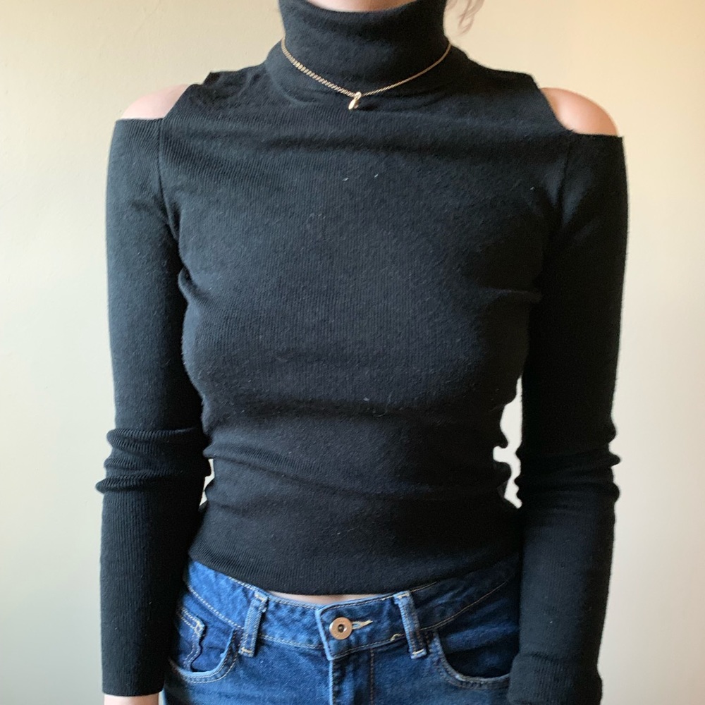Knit cold shoulder turtle neck